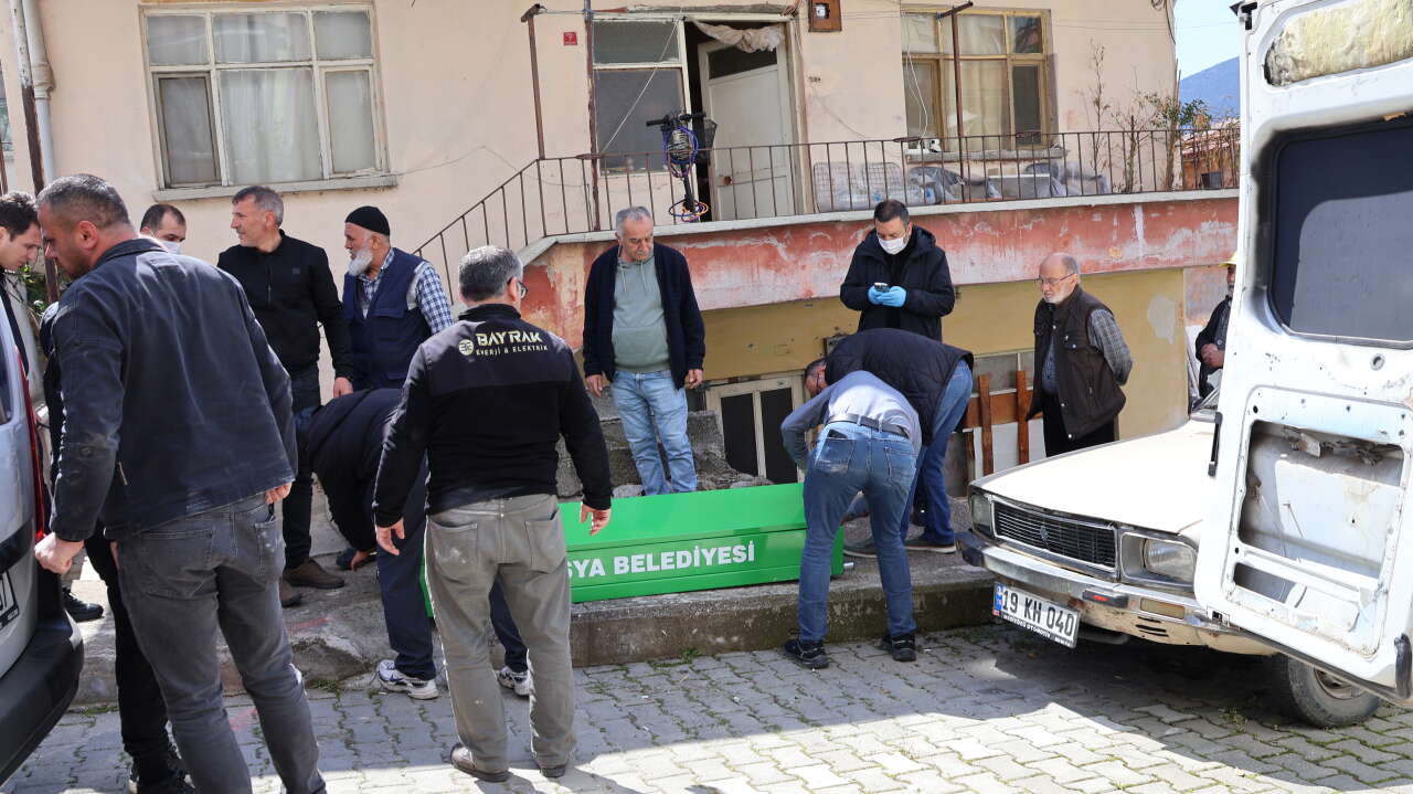 Aynı evde 4 bin günde 4 büyük acı 3